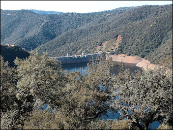 Stuwmeer van Bembezar