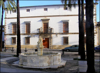 Voorgevel van het Archeologisch Museum van Jerez de la Frontera.