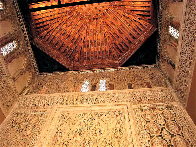 Interieur van de Synagoge van El Tránsito in Toledo.